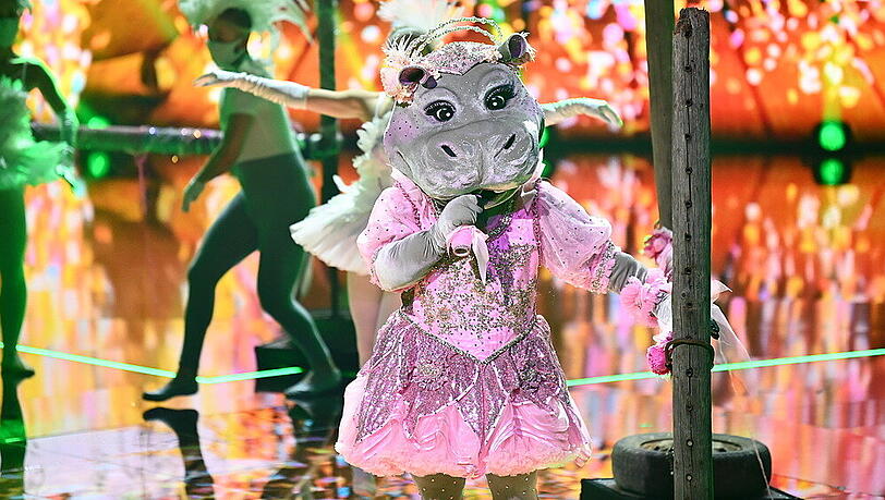 Das Nilpferd von "The Masked Singer" muss ab sofort vor leeren Rängen singen. Das Nilpferd von "The Masked Singer" muss ab sofort vor leeren Rängen singen.