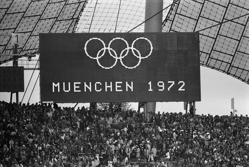 Die große Anzeigetafel im Olympiastadion.