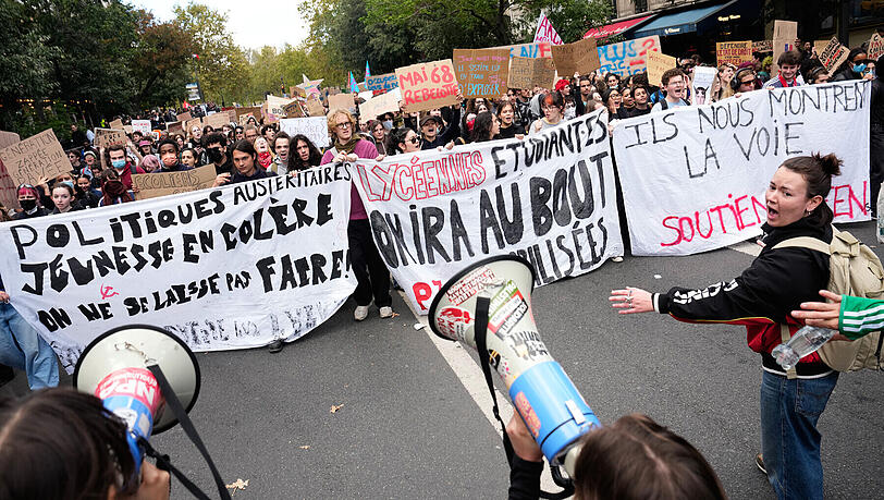 In Paris demonstrieren Schüler seit Wochen gegen unterfinanzierte Schulen. (Archiv) In Paris demonstrieren Schüler seit Wochen gegen unterfinanzierte Schulen. (Archiv)