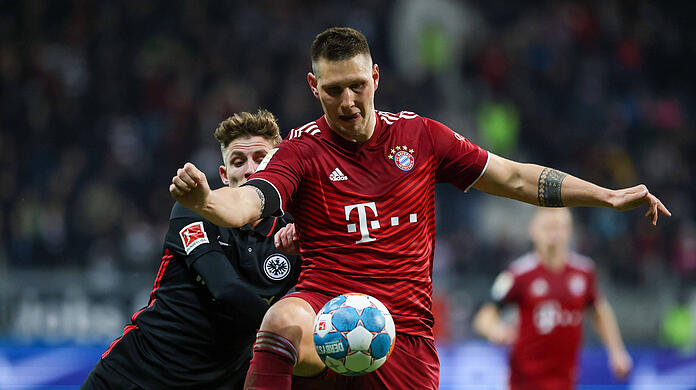 Niklas Süle hatte Frankfurts Jesper Lindstrøm weitgehend im Griff.