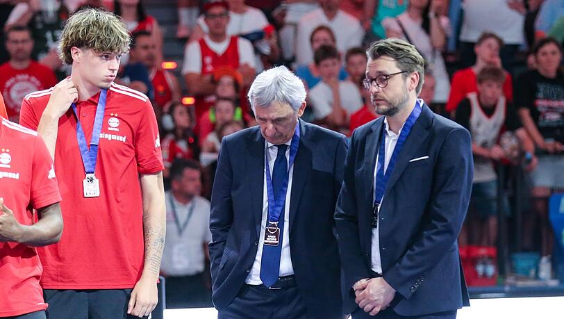 Bayern-Coach Pesic resigniert nach der Final-Niederlage. Bayern-Coach Pesic resigniert nach der Final-Niederlage.