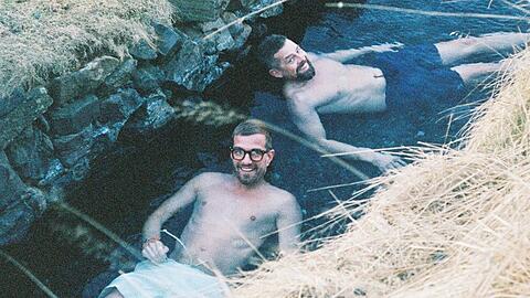 In "Joko & Klaas machen Urlaub" gehen Joko Winterscheidt und Klaas Heufer-Umlauf auch baden.