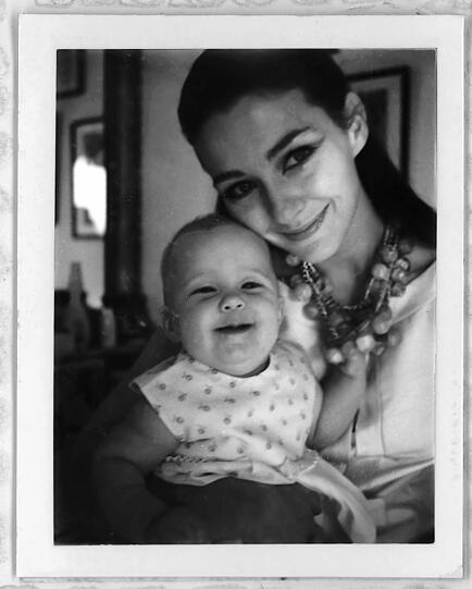 Mit acht Kinderstar, mit 18 mit Tony Curtis verheiratet. In ihrem Buch "Scheinweltfieber" packt Christine Kaufmann aus.