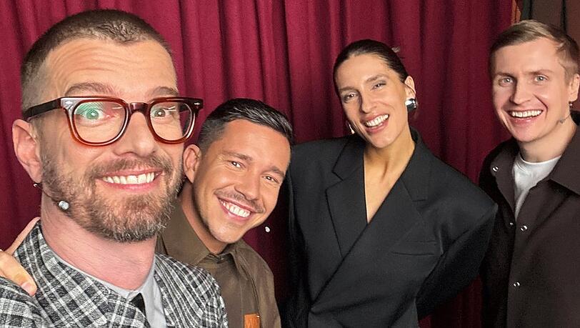 Wer stiehlt Joko Winterscheidt (l.) in der vorletzten Folge die Show?