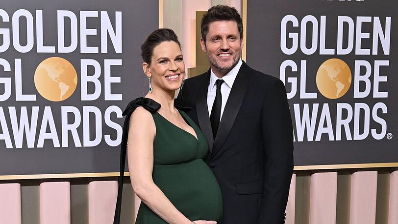 Hilary Swank und Philip Schneider sind seit 2023 Eltern von Zwillingen.
