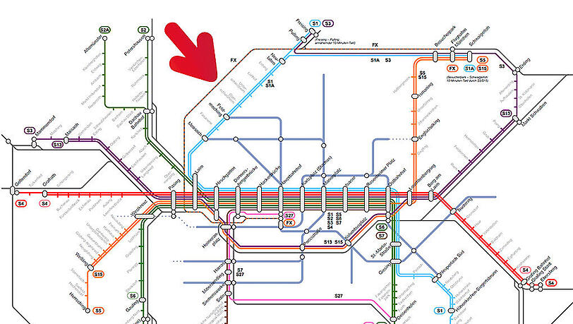 Der Flughafen-Express (schwarz-gelb gestrichelte Linie) soll in Nymphenburg aus der bestehenden Trasse ausscheren und in einem neuen Tunnel dann ohne weitere Haltestellen aus der Stadt hinausführen. Der Flughafen-Express (schwarz-gelb gestrichelte Linie) soll in Nymphenburg aus der bestehenden Trasse ausscheren und in einem neuen Tunnel dann ohne weitere Haltestellen aus der Stadt hinausführen.