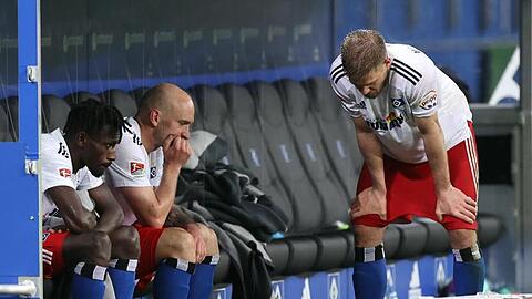Wieder keine Bundesliga? Nach dem Remis gegen den KSC schwinden beim HSV weiter die Aufstiegshoffnungen.