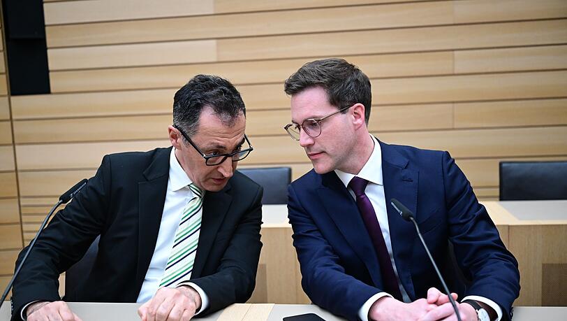 Cem &Ouml;zdemir und Manuel Hagel wollen offizielle Gespr&auml;che &uuml;ber eine Regierungszusammenarbeit ihrer beiden Parteien f&uuml;hren. (Archivbild)