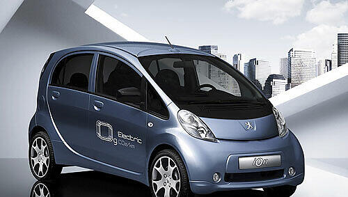 Erinnert nicht zufällig an den Mitsubishi iMIEV:der Peugeot iOn Erinnert nicht zufällig an den Mitsubishi iMIEV:der Peugeot iOn