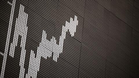 Vor allem Aktionäre der Dax-Konzerne profitieren vom Dividendensegen.