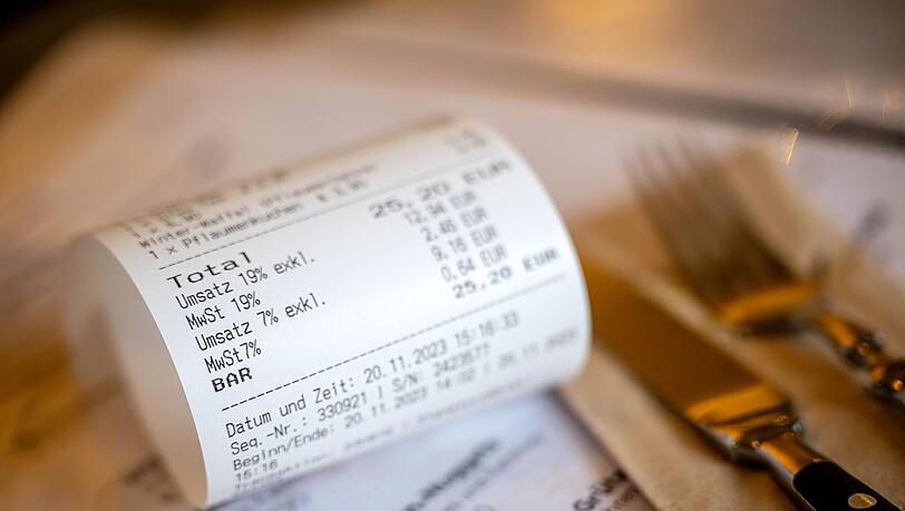 Am 1. Januar sinkt die Mehrwertsteuer f&uuml;r das Essen in Restaurants auf 7 Prozent.