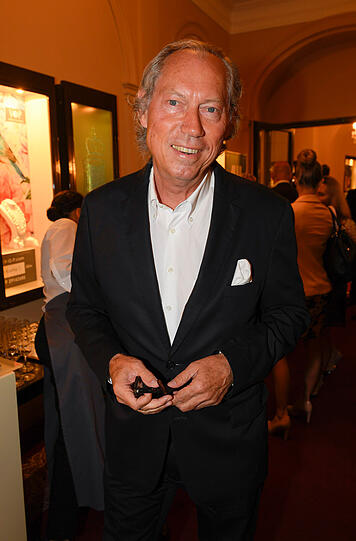 Prof. Dr. Werner Mang bei der Party zum "Tag und Nacht der 1000PS"-Event im Hotel Vier Jahreszeiten Kempinski.