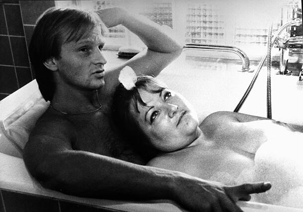 Marianne S&auml;gebrecht und Eisi Gulp in Percy Adlons "Zuckerbaby".