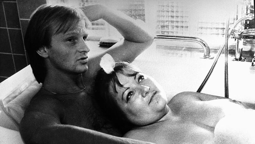 Marianne S&auml;gebrecht und Eisi Gulp in Percy Adlons "Zuckerbaby".