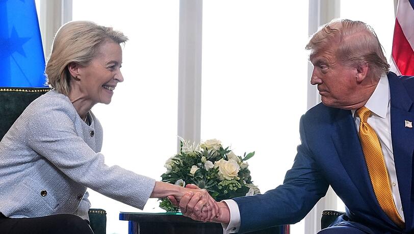 Sie vereinbarten im vergangenen Sommer den Zolldeal: EU-Kommissionspräsidentin Ursula von der Leyen und US-Präsident Donald Trump. (Archivbild) Sie vereinbarten im vergangenen Sommer den Zolldeal: EU-Kommissionspräsidentin Ursula von der Leyen und US-Präsident Donald Trump. (Archivbild)