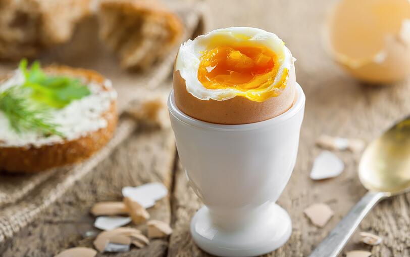 Hier d&uuml;rfen Sie ruhig zugreifen: Eier sind auch auf leeren Magen sehr gut vertr&auml;glich. Dass sie zus&auml;tzlich auch noch lange s&auml;ttigen, macht sie zum geradezu perfekten Fr&uuml;hst&uuml;ck.