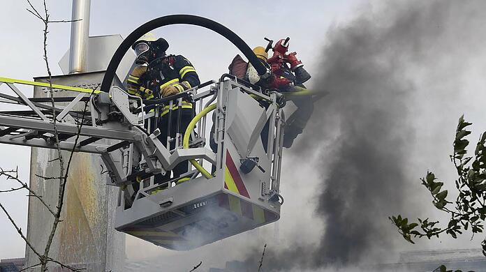 Bilder vom Feuerwehreinsatz in Perlach.