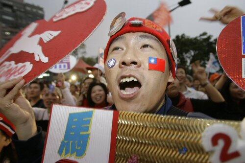 Freude in Taipeh: Anhänger des Wahlgewinners Ma jubeln