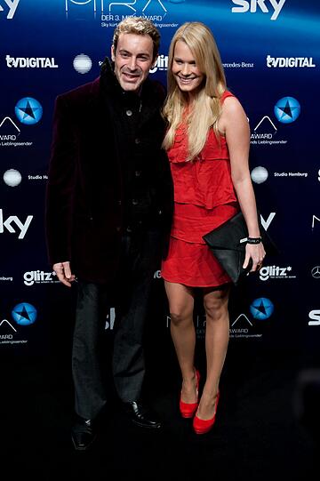 Das ehemalige Herrchen von Kommissar Rex trat inzwischen auch in Hollywood auf: Er spielte einen von Tarantinos "Inglourious Basterds". Hier besucht er mit Freundin Annika Bohrmann die Verleihung des MIRA-Awards.