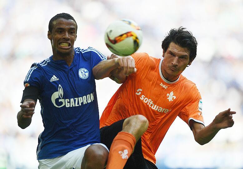 Joel Matip: Der 24-Jährige wird den FC Schalke 04 wohl spätestens mit Auslaufen seines Vertrags im Sommer verlassen. Experte Steffen Freund kann sich einen Wechsel zu den Bayern vorstellen - Verstärkung für die Bayern, Schwächung eines Konkurrenten, lautet seine Argumentation. Matip verpasste in dieser Saison erst ein Spiel, wäre zudem durch seinen auslaufenden Vertrag nicht ganz so teuer. Vor allem aber wäre der 1,95 Meter große Verteidiger auch in der Champions League spielberechtigt.