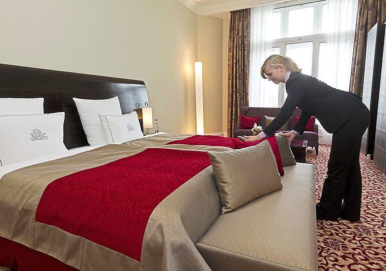 Kanzlerin und CDU-Chefin Angela Merkel wird während des G20-Gipfels im Edel-Hotel "Atlantic Kempinski" wohnen und dort vermutlich eine der Suiten beziehen.