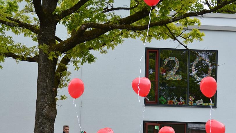 Die Kita an der Lincolnstraße ist eine der größten Einrichtungen der Arbeiterwohlfahrt. Seit 2012 werden Kinder im Neubau betreut. Die Kita an der Lincolnstraße ist eine der größten Einrichtungen der Arbeiterwohlfahrt. Seit 2012 werden Kinder im Neubau betreut.