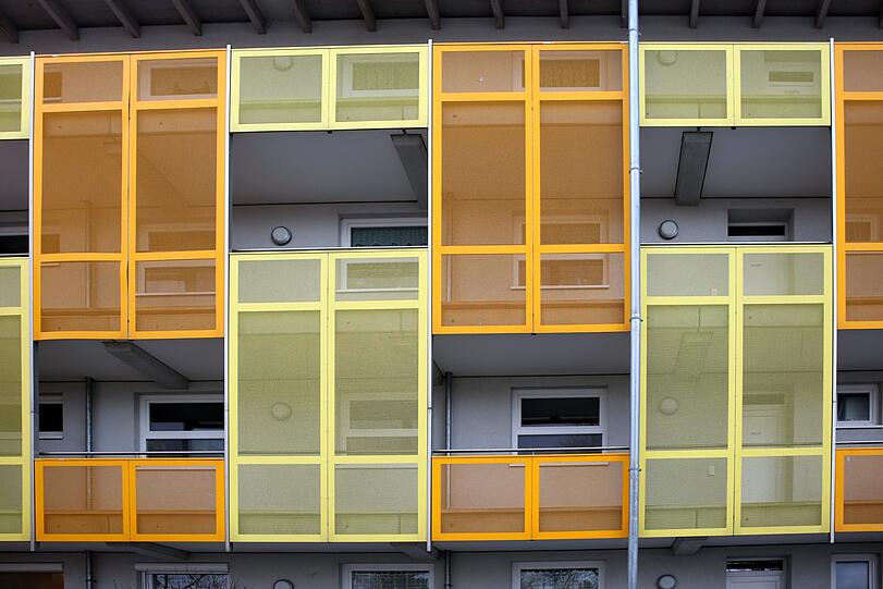 Bunt geblieben: eine Hausfassade in Trudering.