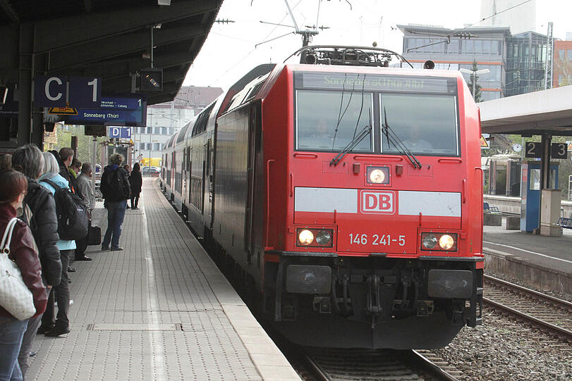 Im Erlanger Hauptbahnhof ereignete sich am Montag Grauenhaftes. An einer Lok wie dieser hing  die Leiche eines Selbstmörders.