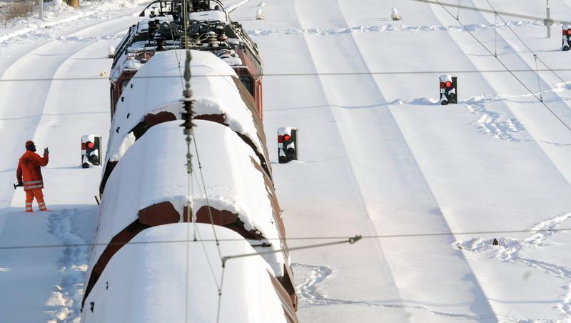 Schnee und Eis machten der Bahn schwer zu schaffen Schnee und Eis machten der Bahn schwer zu schaffen