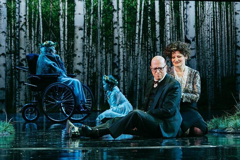 Gisela Ehrensperger (Madame Armfeldt), Amelie Spielmann (Fredrika Armfeldt), Erwin Windegger (Fredrik Egerman), Sigrid Hauser (Desirée Armfeldt)