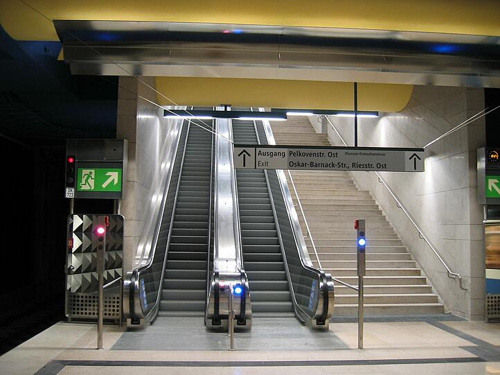 Nach und nach tauscht die MVG in der ganzen Stadt Rolltreppen aus. Jetzt ist die Untersbergstraße dran.