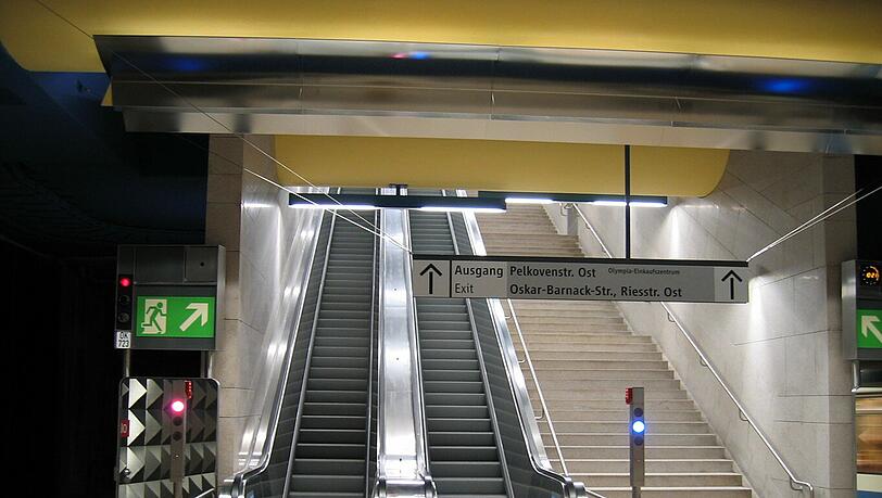 Nach und nach tauscht die MVG in der ganzen Stadt Rolltreppen aus. Jetzt ist die Untersbergstraße dran. Nach und nach tauscht die MVG in der ganzen Stadt Rolltreppen aus. Jetzt ist die Untersbergstraße dran.