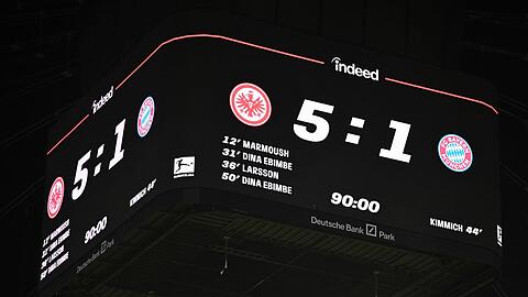 Der FC Bayern unterlag bei der Frankfurter Eintracht mit 1:5.