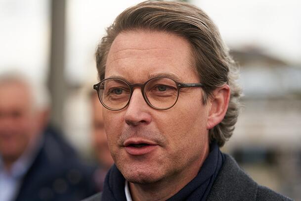 Andreas Scheuer (CSU). Andreas Scheuer (CSU).