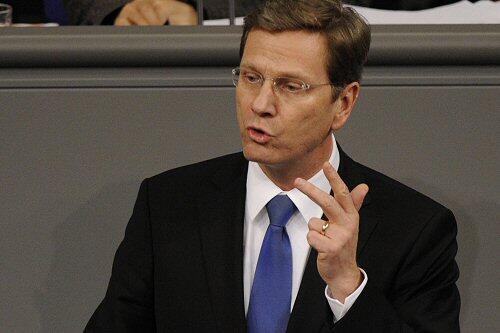 Westerwelle spricht einem "bewaffneten Konflikt" in Afghanistan