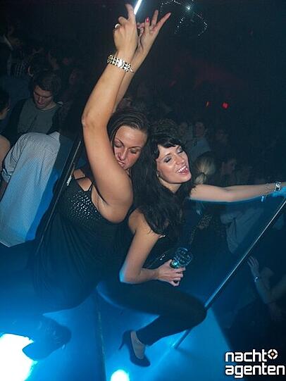 "Big Bill Bar" im Ruby (Freitag 11.11.2011). Mehr Fotos von dieser Party sehen Sie unter: