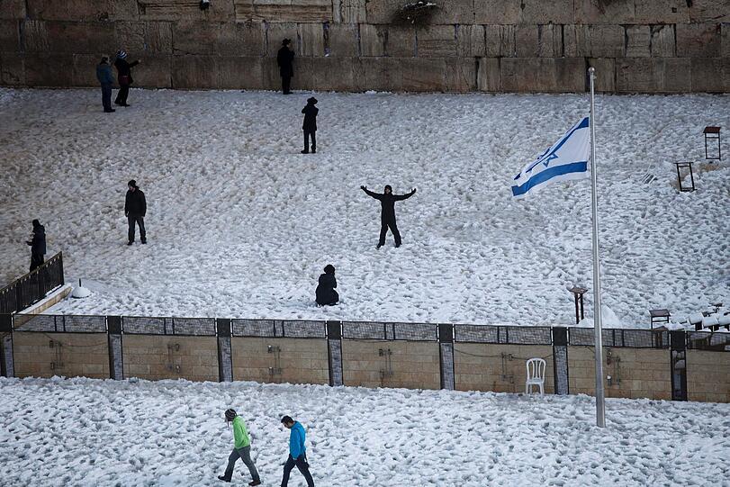 Schneesturm in Israel - Die Bilder