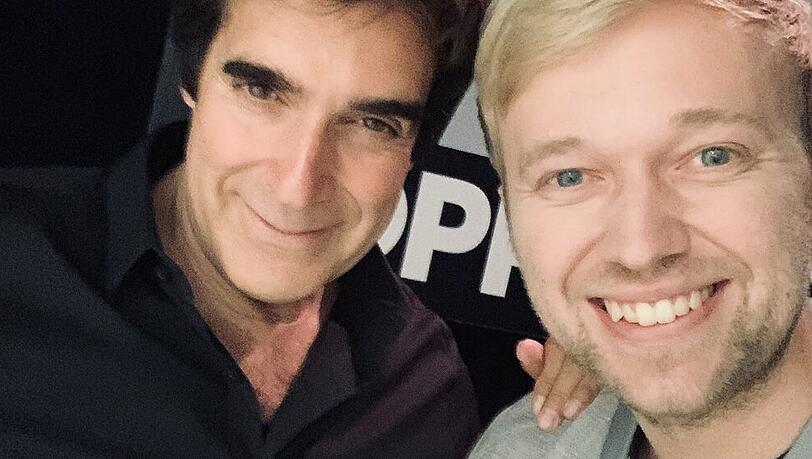 Bitte lächeln: Marc Weide trifft sein Vorbild David Copperfield Bitte lächeln: Marc Weide trifft sein Vorbild David Copperfield