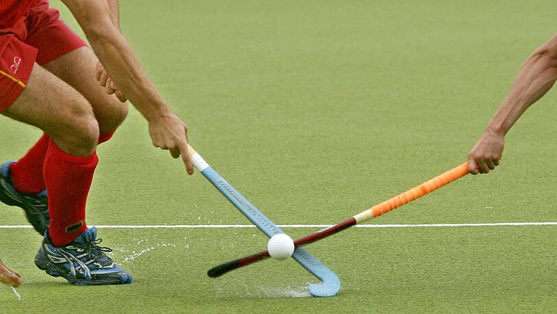 Die deutschen Hockey-Nationalmannschaften revanchieren sich in der Pro League gegen England für die vorherigen Niederlagen.