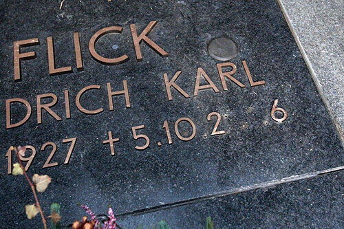 Aus der Familiengruft in Velden (Österreich) wurde der Leichnam des Industriellen Karl Friedrich Flick geklaut.