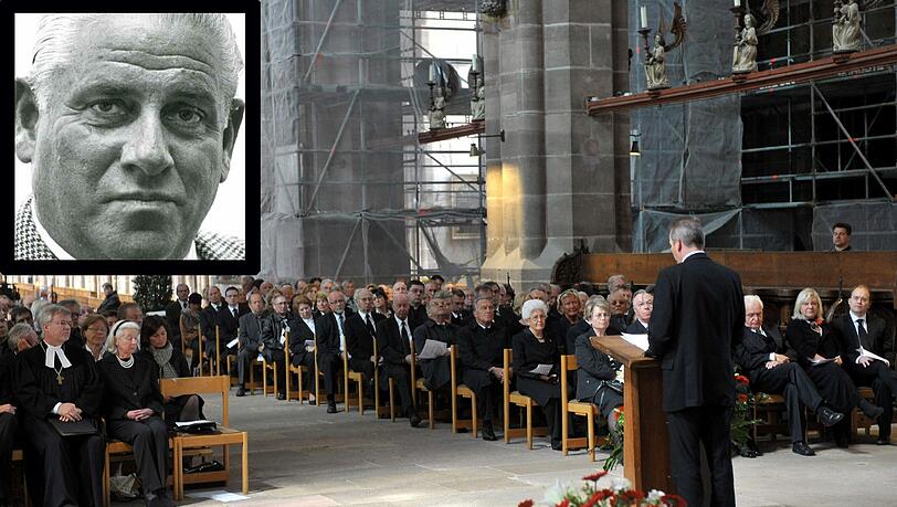 OB Ulrich Maly würdigt in der Lorenzkirche Andreas Urschlechter (kleines Foto), vorne links die Witwe des Ehrenbürgers.