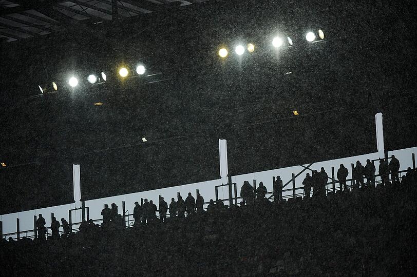 Wenn der Fußball in den Hintergrund gerät. Unschöne Szenen beim Spiel zwischen Köln und Union Berlin.