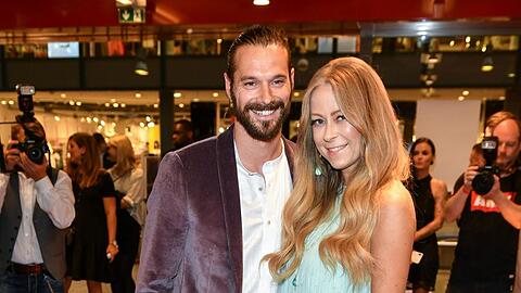 Erster Auftritt als Paar: Jenny Elvers und ihr neuer Freund Simon Lorinser