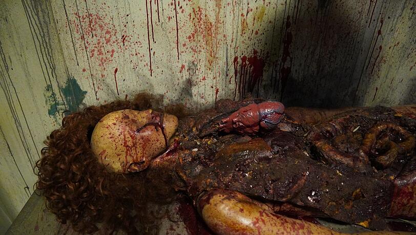 Muss man mögen: Horror-Deko aus dem Laden. Muss man mögen: Horror-Deko aus dem Laden.
