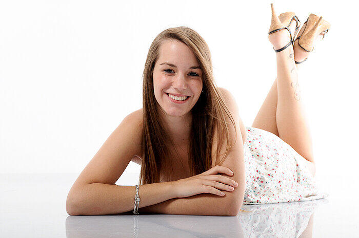 JEANNETTE LILIE: Jeannette ist 21 Jahre alt und arbeitet...