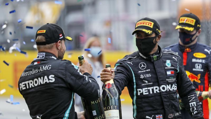 Auch in Budapest in der Favoritenrolle: Lewis Hamilton (r) und Mercedes-Teamkollege Valtteri Bottas. Auch in Budapest in der Favoritenrolle: Lewis Hamilton (r) und Mercedes-Teamkollege Valtteri Bottas.