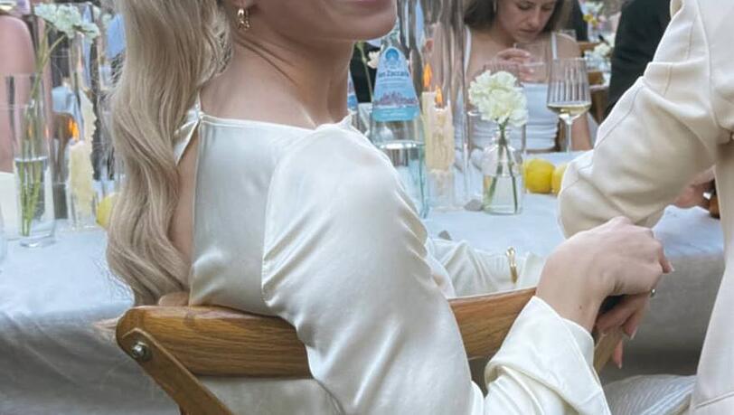 Anika Neuer beim Polterabend am Freitagabend