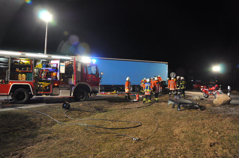 Auf der B12 bei Seibersdorf ereignete sich ein tödlicher Unfall.