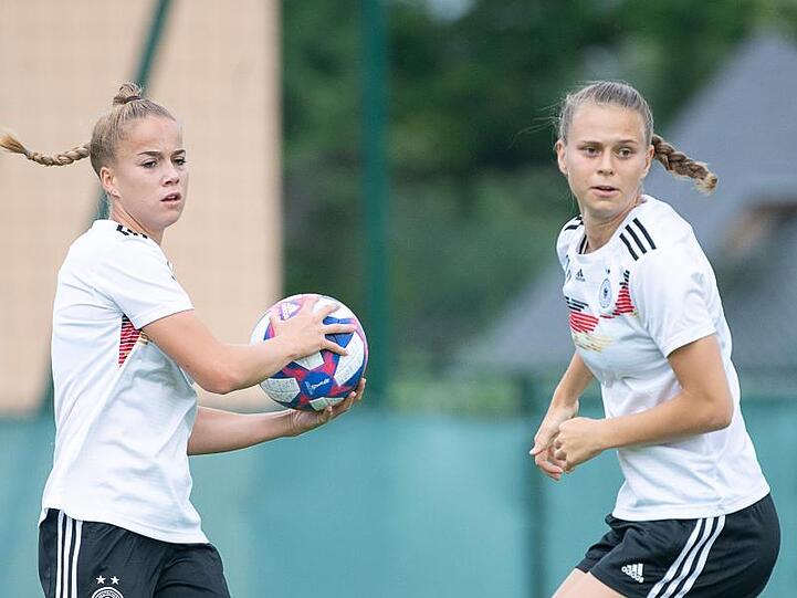 Fokussiert auf Schweden: Giulia Gwinn (l) und Klara Bühl.