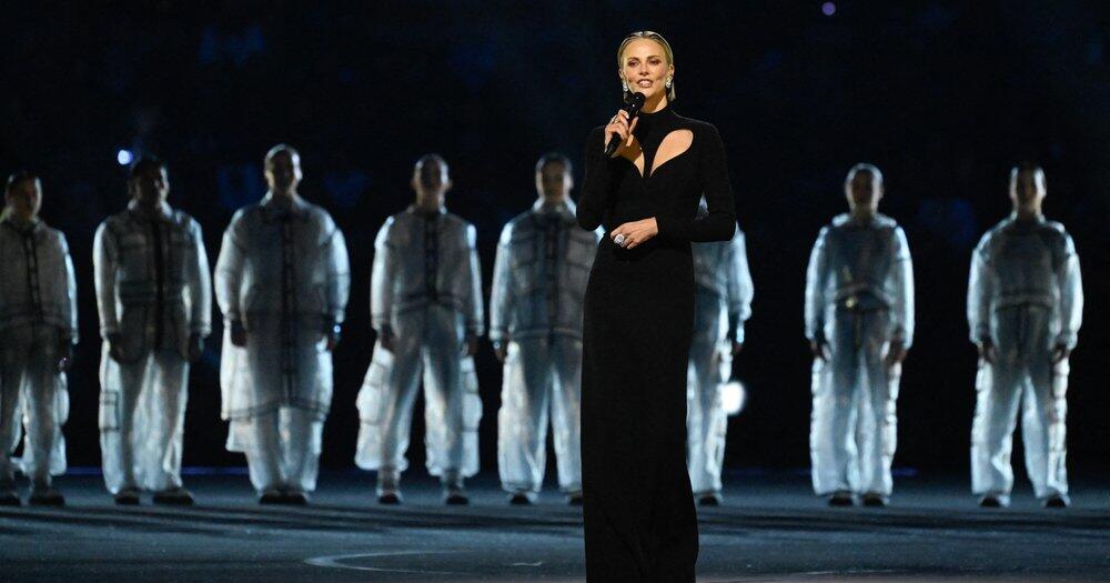 Charlize-Theron-ruft-bei-Olympia-zum-Frieden-auf